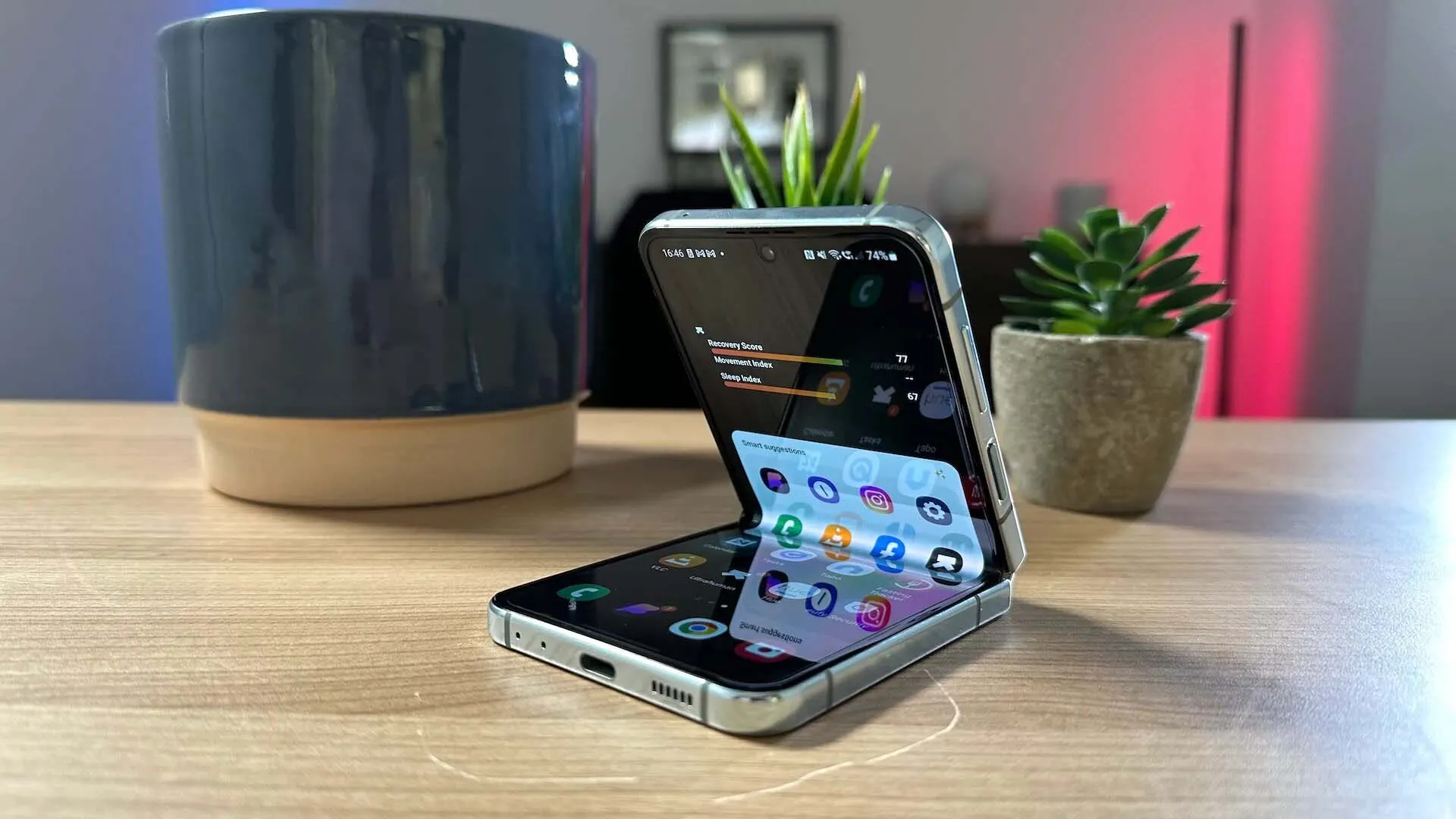 Samsung Galaxy Z Flip 5 Review - Hafeez Center Lhr