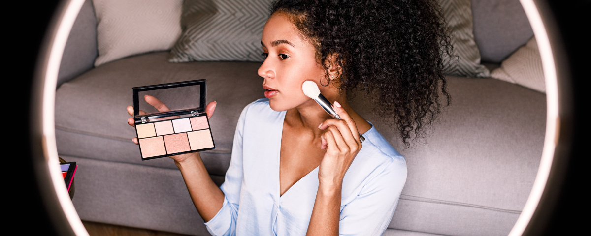 how to use a ring light for makeup - banner image